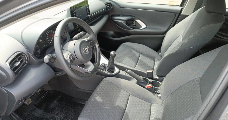 Toyota Yaris cena 75900 przebieg: 4584, rok produkcji 2023 z Szczawnica małe 211